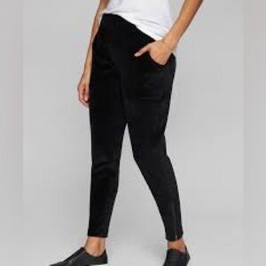 Athleta Velour Velluxe Joggers in Black